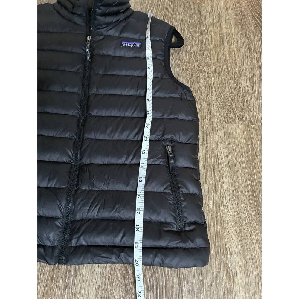 Patagonia Kids' Down Sweater Vest in Black Size Large